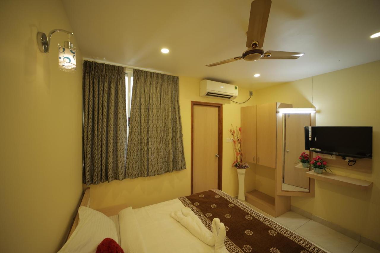 Nadanam Inn Пондичери Екстериор снимка