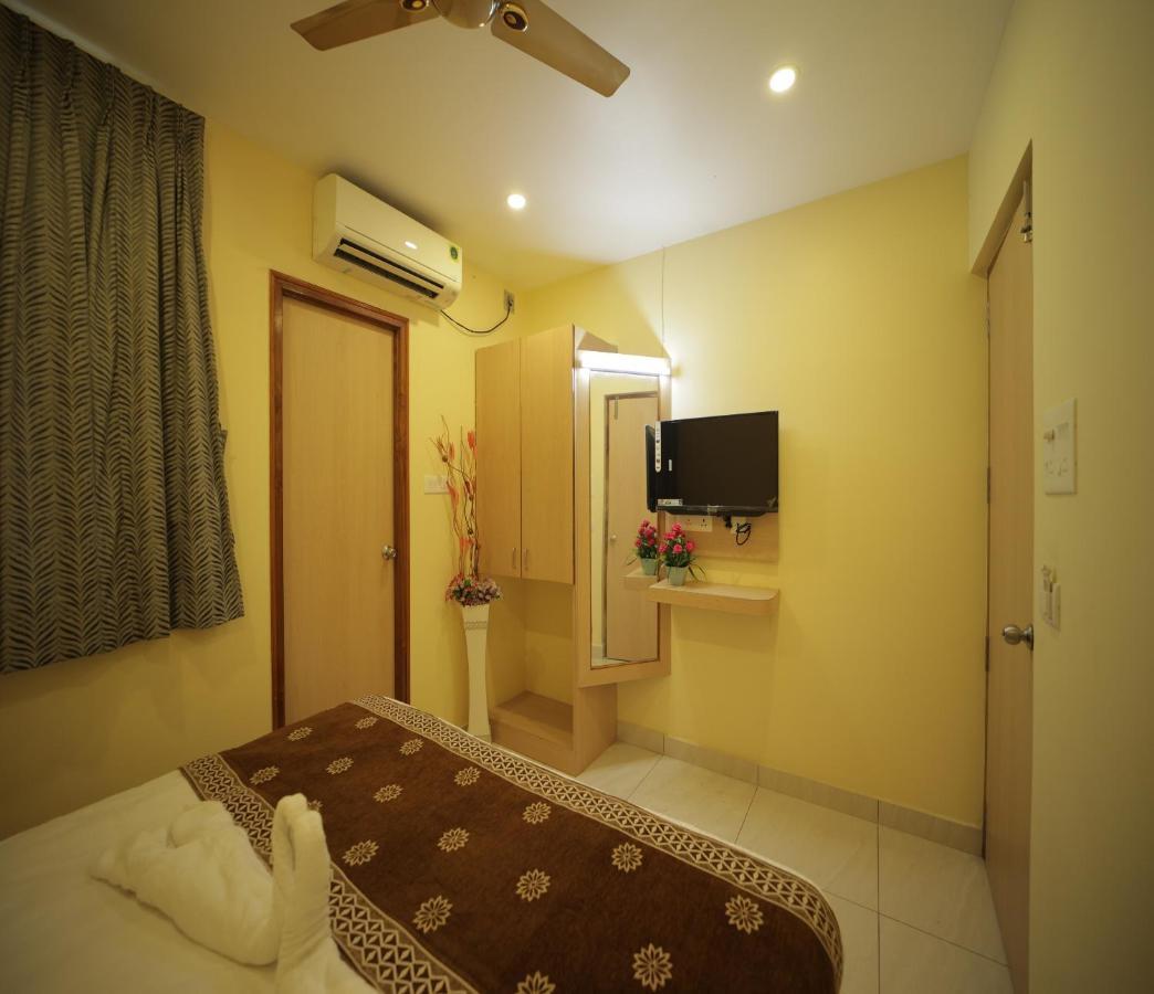 Nadanam Inn Пондичери Екстериор снимка