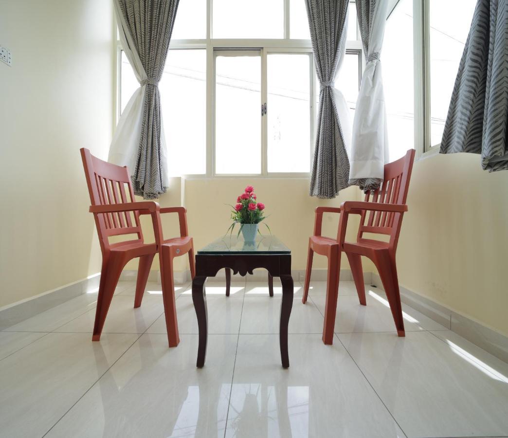 Nadanam Inn Пондичери Екстериор снимка
