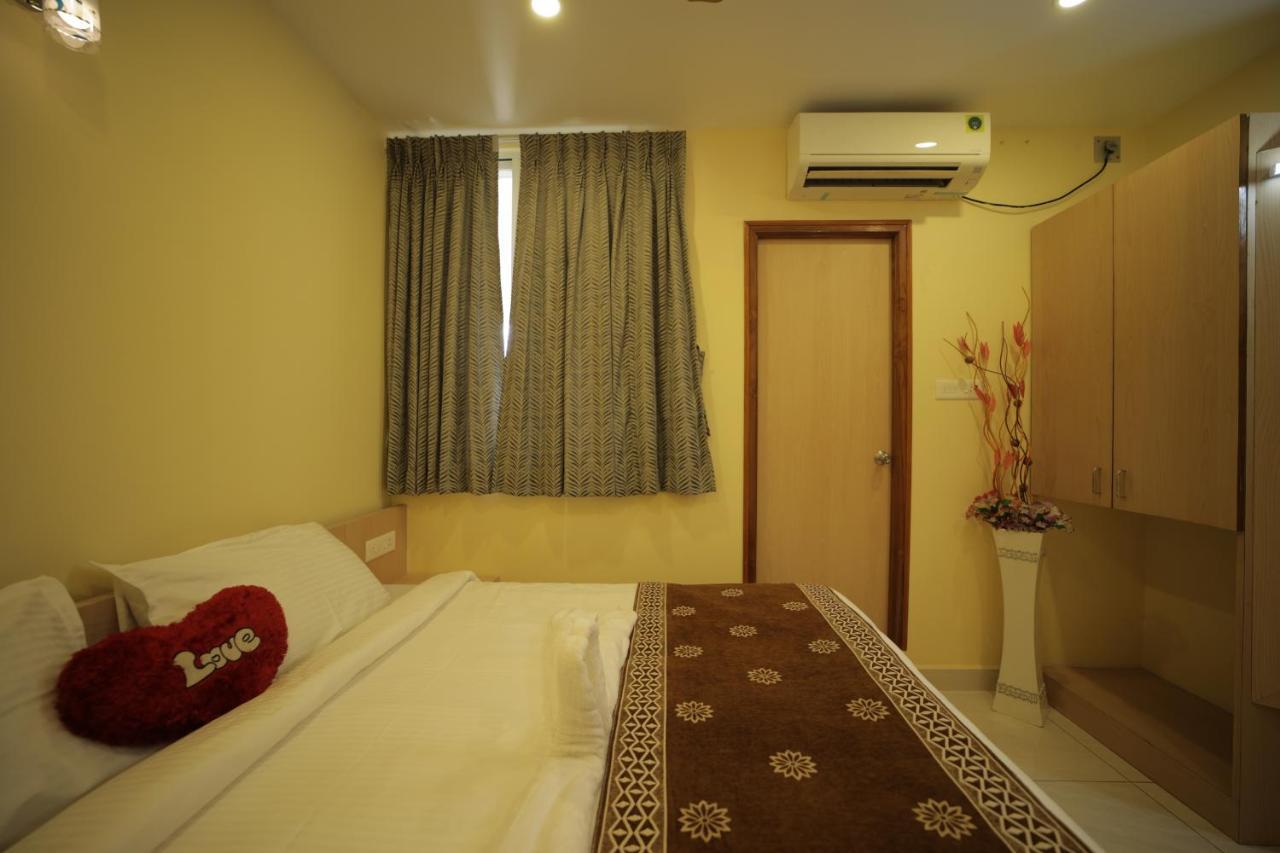 Nadanam Inn Пондичери Екстериор снимка