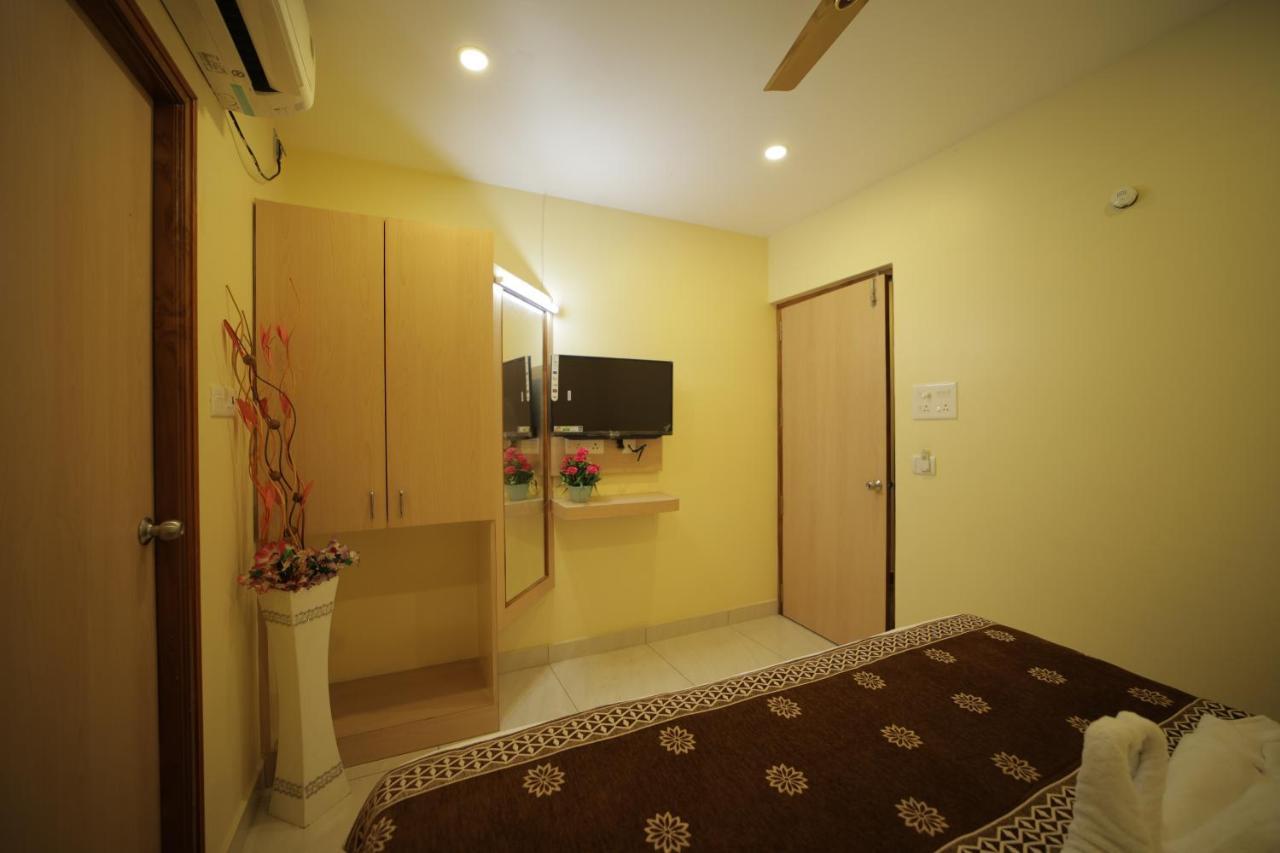 Nadanam Inn Пондичери Екстериор снимка