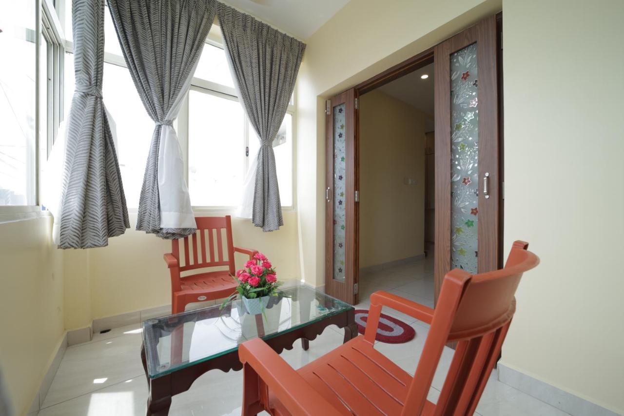 Nadanam Inn Пондичери Екстериор снимка